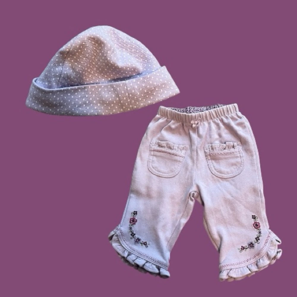 🟣CARTER’S: Baby girl newborn purple pants & matching hat set, preowned🟣